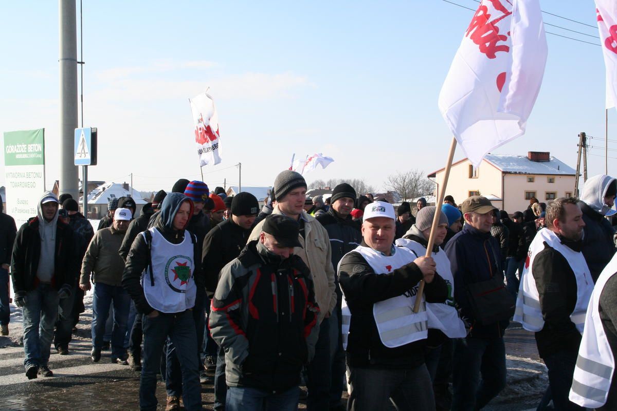 Górnicy blokują drogi w Pawłowicach i Suszcu! - nowe zdjęcia